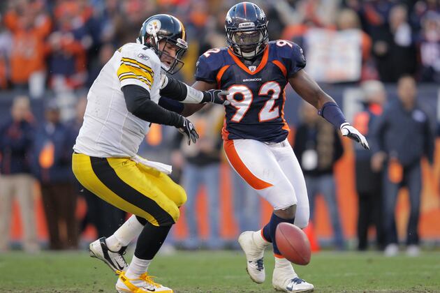 Report: Dumervil Takes $4M Pay Cut to Stay with Broncos