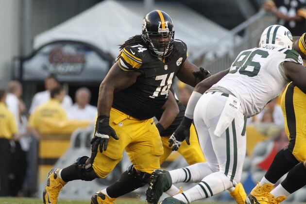 Report: Jets Agree to 1-Year Deal with OL Willie Colon