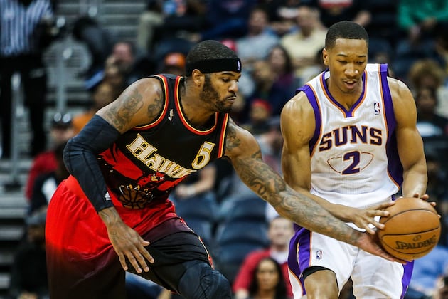 Smith Key as Hawks Cruise Past Struggling Suns