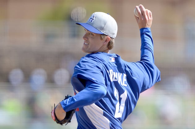 Greinke Throws for First Time Since Platelet-Rich Plasma Injection in Elbow