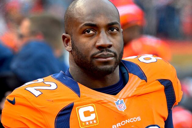 NFLPA Will Reportedly Review Elvis Dumervil Contract Blunder