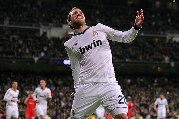 Higuain: Keep the Pressure on Barca
