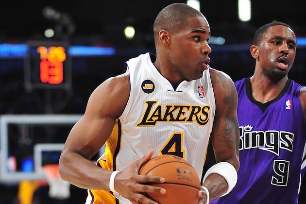 Jamison leads Lakers past Kings