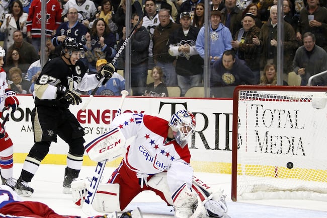The Penguins defeated the Capitals 2-1 in a good game in Pittsburgh tonight