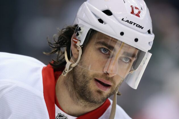 Eaves out Tonight vs. Wild Due to Sprained Jaw