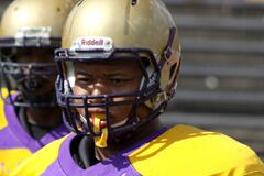 Offensive Lineman Commits to UF for 2014