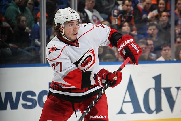 Hurricanes D Justin Faulk to miss 2-4 weeks with sprained right knee ligament