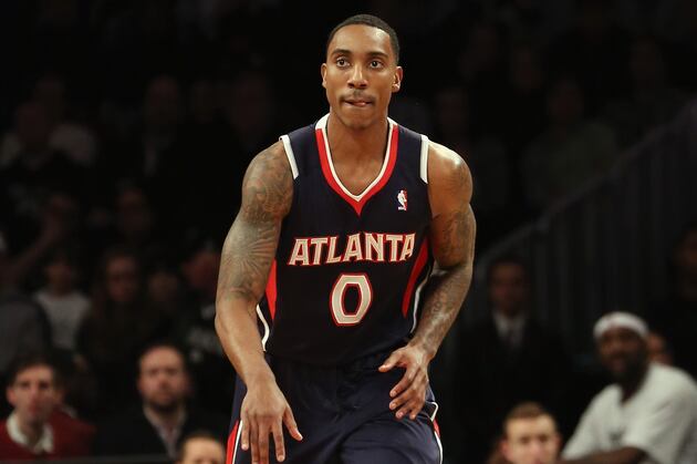 Teague, Horford Lead Hawks Past Bucks 98-90