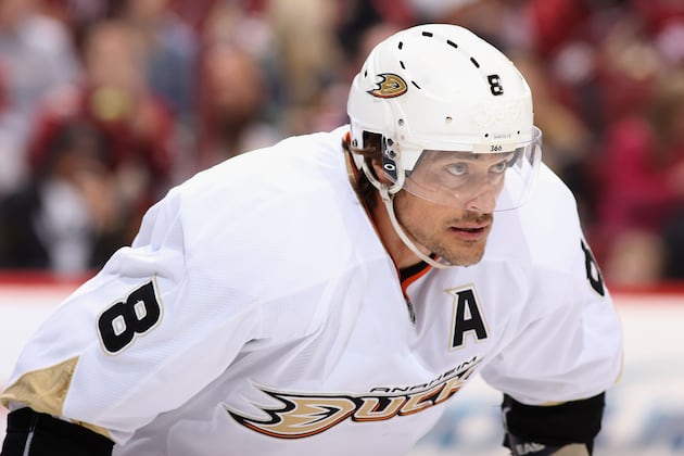 Ducks Rally Late Over Blackhawks in Showdown