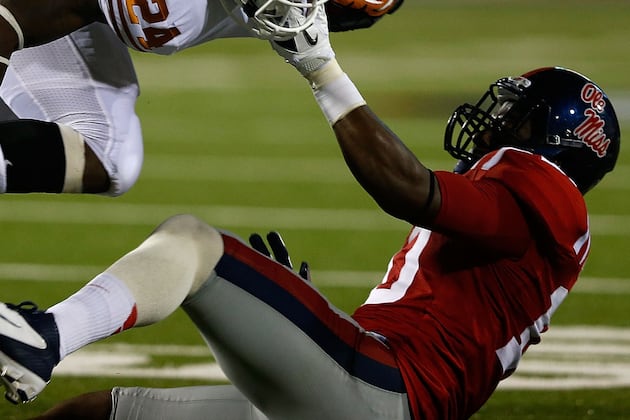 DE C.J. Johnson Will Miss Remainder of Spring Practice with Broken Leg