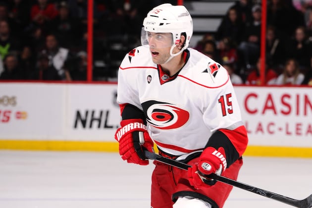 Carolina's Ruutu to Make Season Debut Tonight