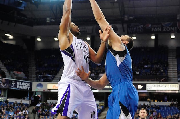 Kings Beats T-Wolves 101-98