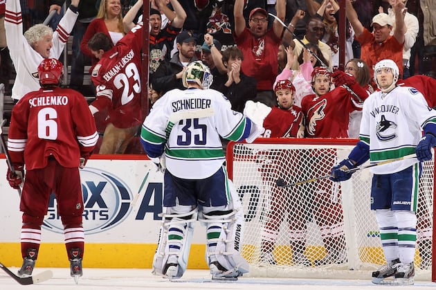 Canucks Hold off Slumping Coyotes, Win 2-1