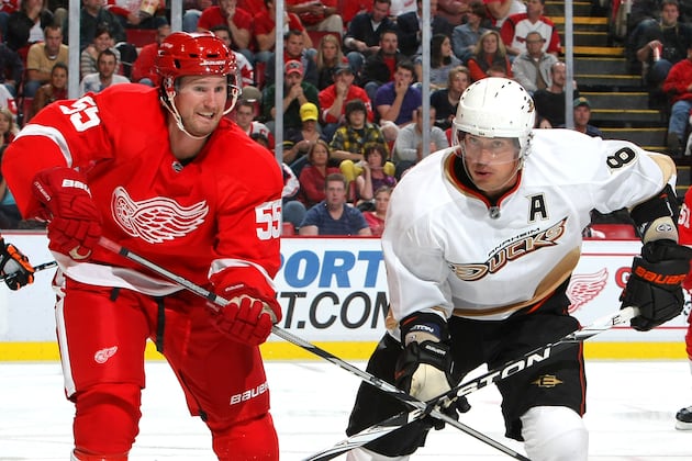 Wings Arrive in Warm Southern California to Face Red-Hot Anaheim Ducks