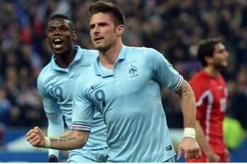 Valbuena the Star of the Show as Les Bleus Edge Clear in Group I