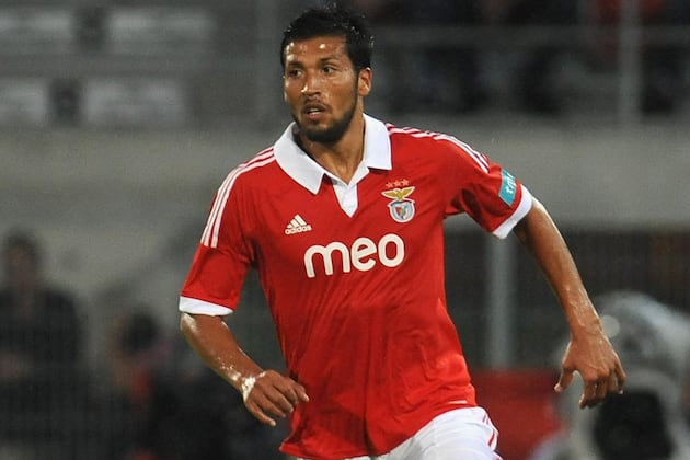 Fergie Hopes to Win Race to Sign Highly-Rated Defender Garay