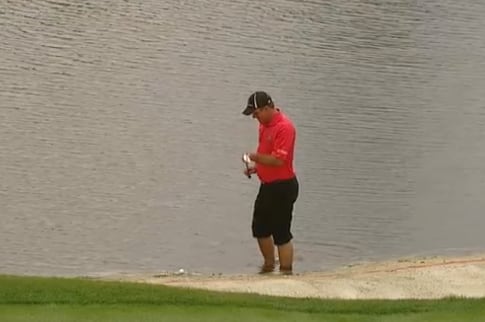 Nicholas Thompson Makes Barefoot Par out of Water