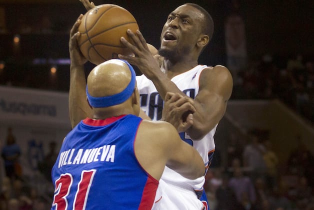 Pistons End 10 Game Losing Streak with 92-91 Win over Charlotte