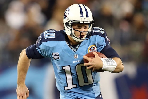 Tennessee Titans Consider Letting Jake Locker Use His Legs More