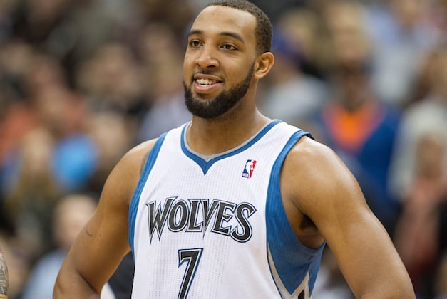 Healthy Wolves Top Suns in Phoenix