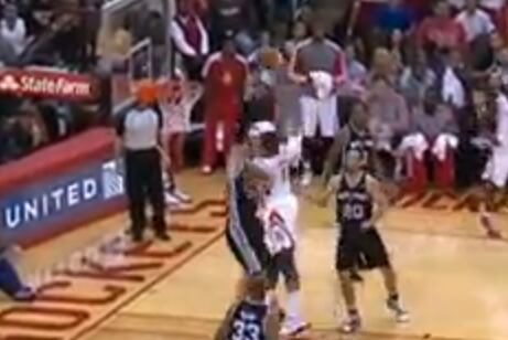Greg Smith Throws Down on Tiago Splitter (VIDEO)