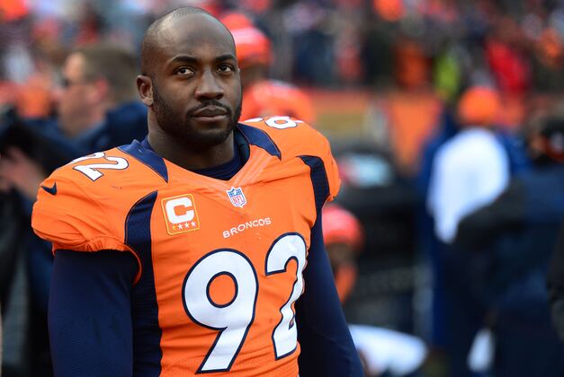 Elvis Dumervil Signing Gives Ravens' Super Bowl Repeat Campaign a Huge Boost