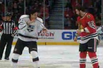 Video: Blackhawks' Bollig Fights Kings' Nolan