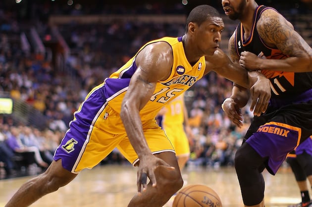 World Peace Questionable to Return with Sprained Knee