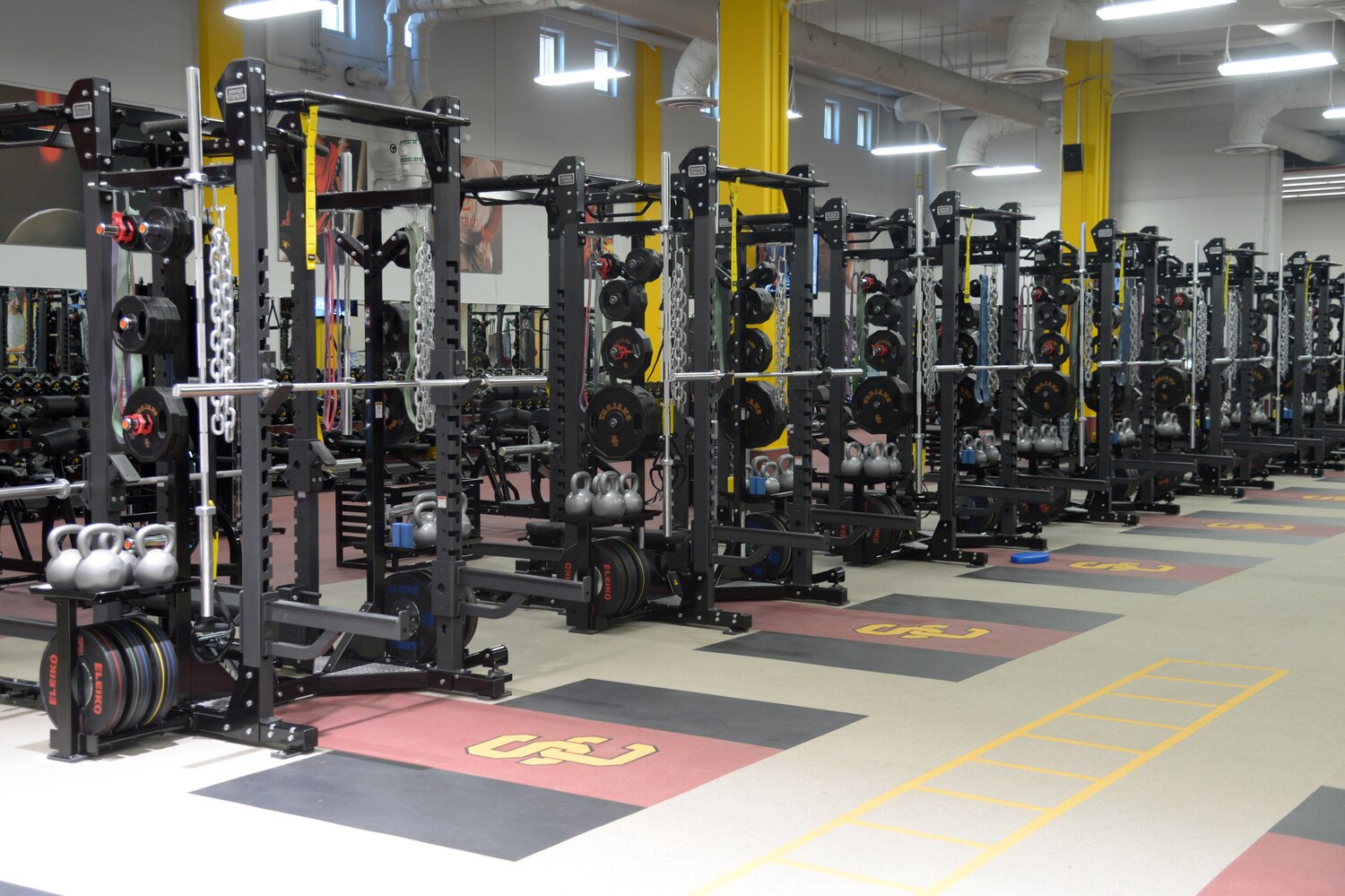 A StepbyStep Guide to What's Going on in a College Football Weight