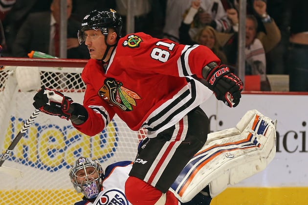 Hossa Gets On-Ice Conditioning Work in for Hawks
