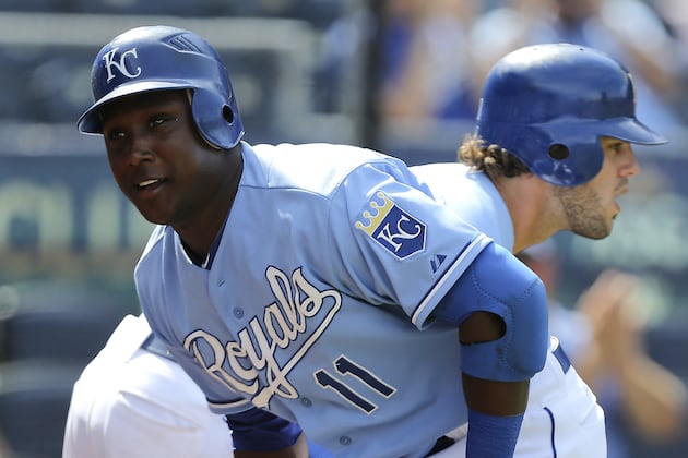 Report: Brewers Sign Betancourt to 1-Year Deal