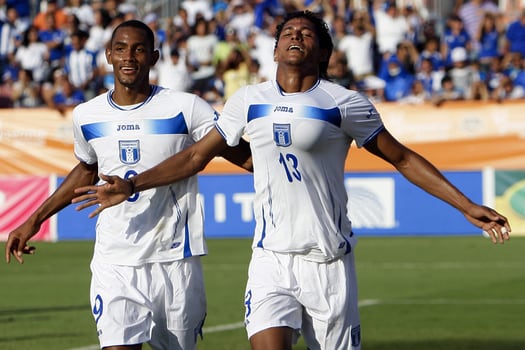 Panama Beats Honduras 2-0 to Keep World Cup Dream Alive