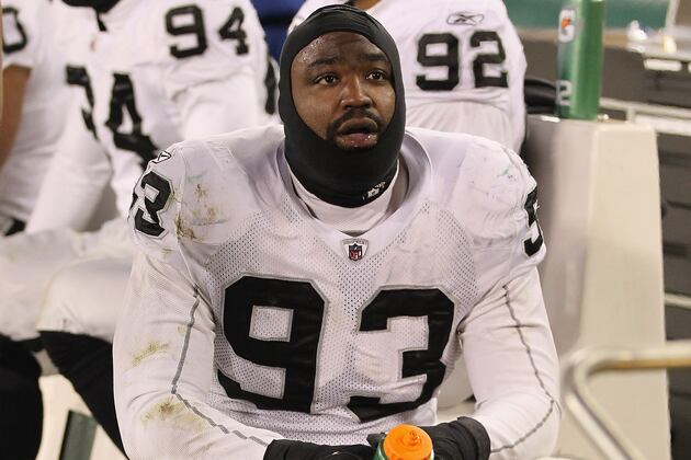 Raiders Release DT Tommy Kelly