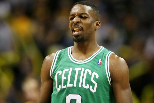 Video: Jeff Green Hits Buzzer-Beating Game-Winner to Top Cavs
