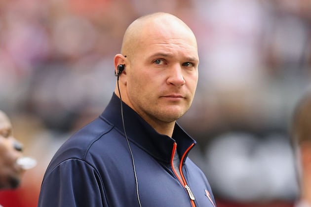 Brian Urlacher Must Be Willing to Take Less Money to Continue Career