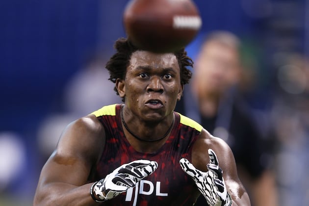 Ziggy Ansah to Visit Eagles