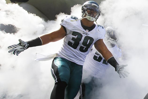 Colts Pick Up Stanley Havili in Trade for Eagles' Clifton Geathers