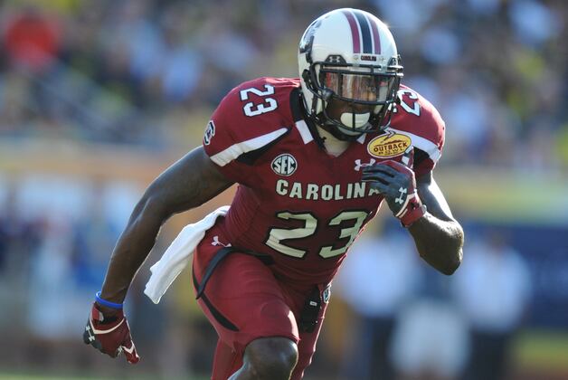 Ellington Ready to Play Football, Basketball for Final Season