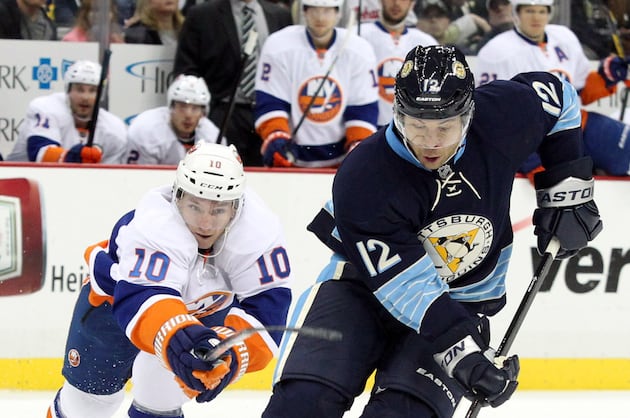 Tomas Vokoun, Matt Cooke Help Penguins Extend Streak to 15