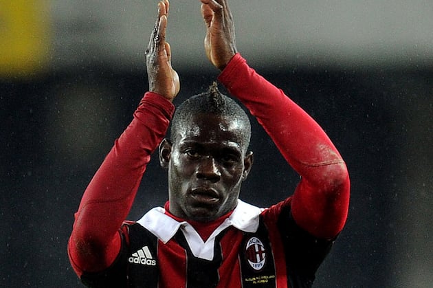 Balotelli Inspires Milan to Victory over Chievo