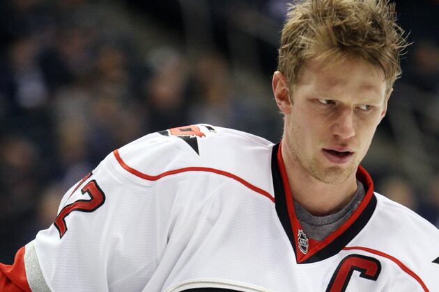 Peters' 34 Saves Lift Hurricanes over Jets