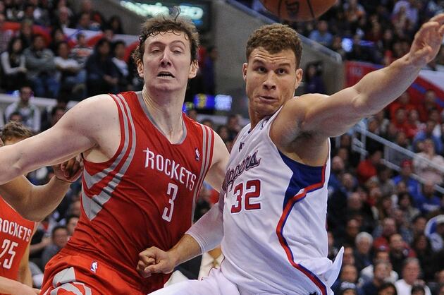 Rockets Cruise Past Clippers, 98-81