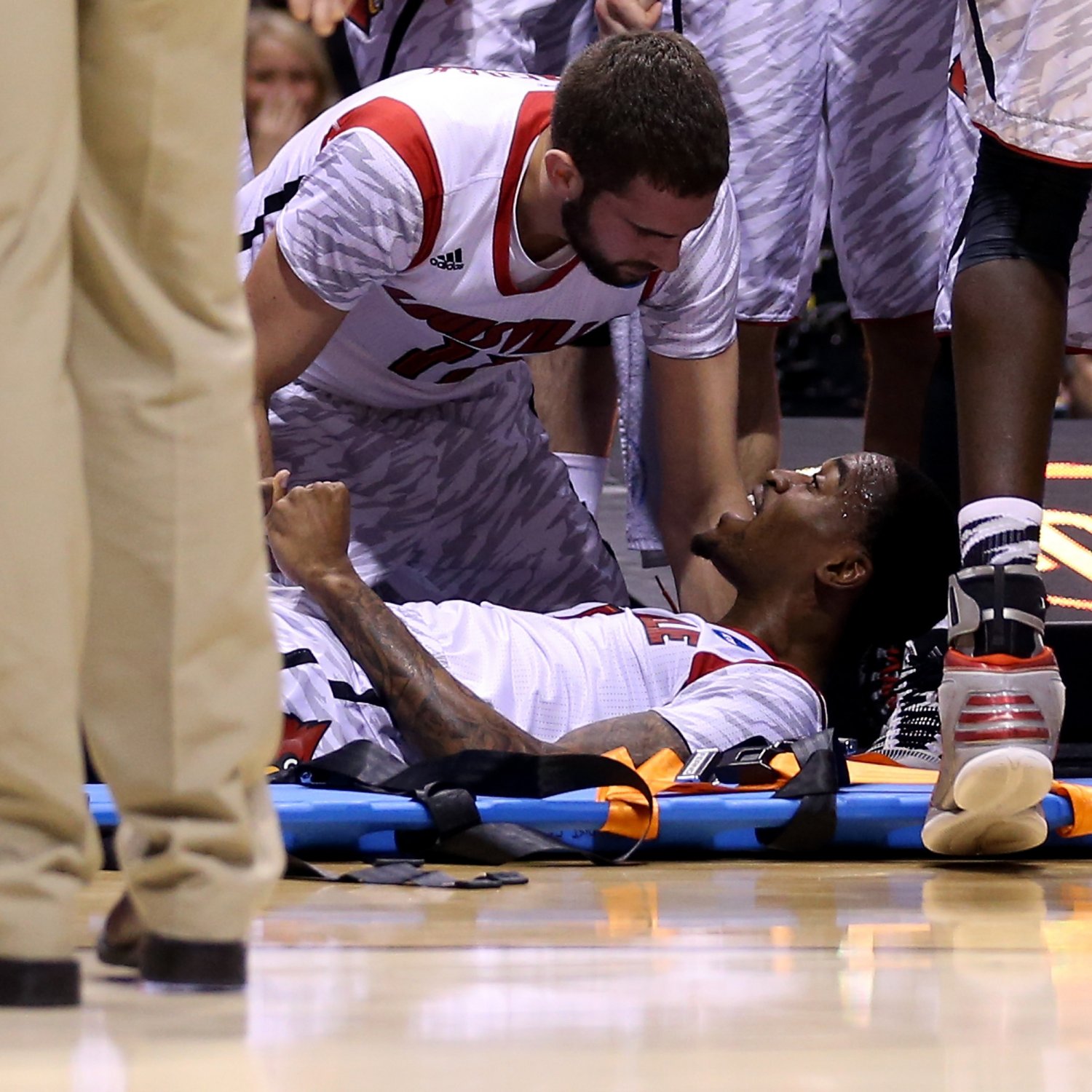 Kevin Ware Injury: Reaction to Gruesome Break Shows Louisville&#39;s United Culture | Bleacher Report