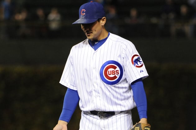 Cubs Place Darwin Barney on DL with Deep Cut on Knee