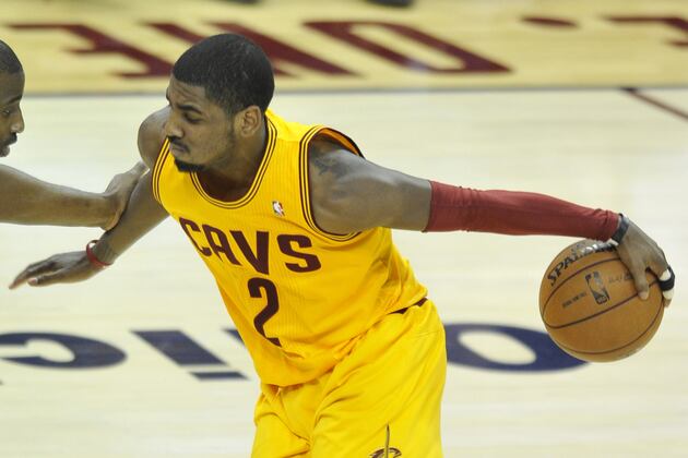Kyrie Irving Throws a Between-the-Legs Dime (VIDEO)