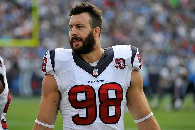 Eagles' LB Says He'd Be Fine Having a Gay Teammate