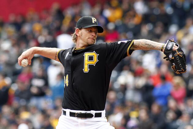 Pirates Fall 3-1 to Cubs in Opener
