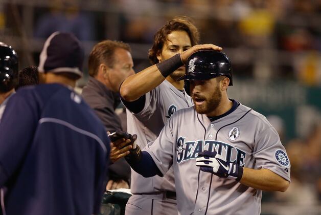 Hernandez Leads Mariners to Win over Athletics