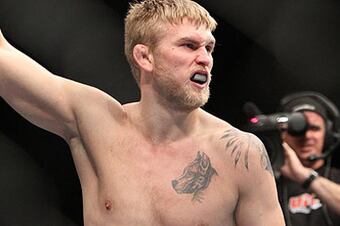 Gustafsson-vs-matyushenko-ufc-141_8089-460x270_crop_north