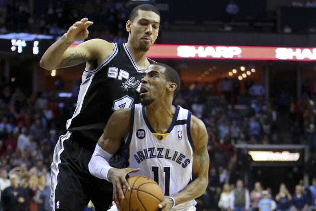 Conley Nails Game-Winner Over Spurs